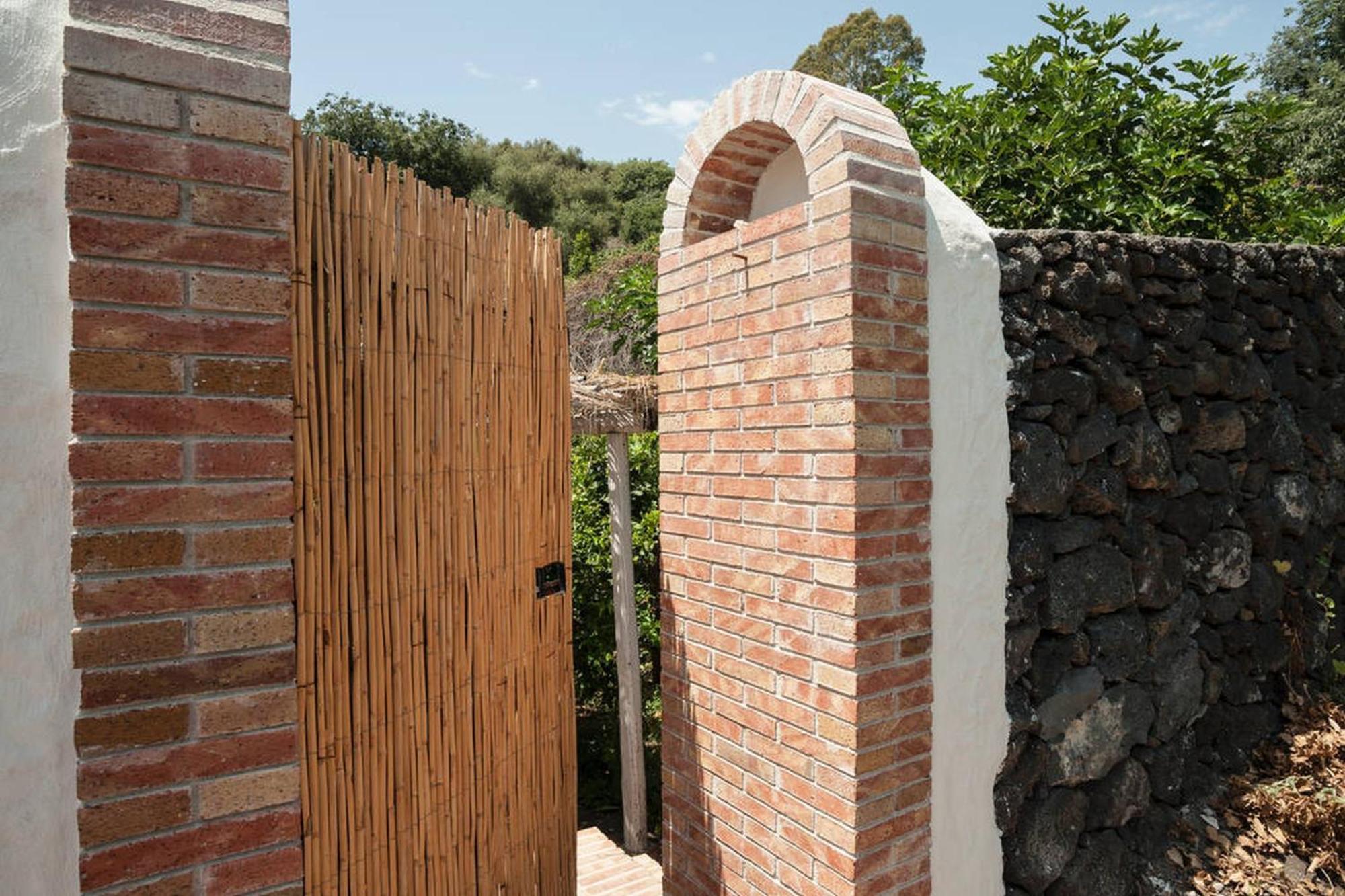 아치레알레 Come In Sicily La Pietra Monaca 아파트 객실 사진